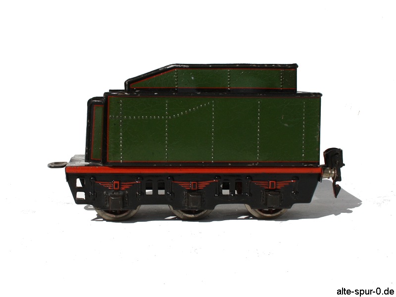 e66_12920_maerklin_dampflokomotive_2b_gruen_tender_links.jpg