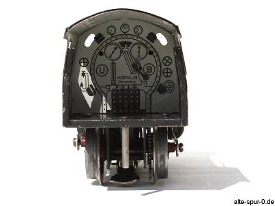 Märklin R 12890, Dampflokomotive 20 Volt, 2-achsig, grünschwarz, mit 2-achsigem, schwarzem Tender