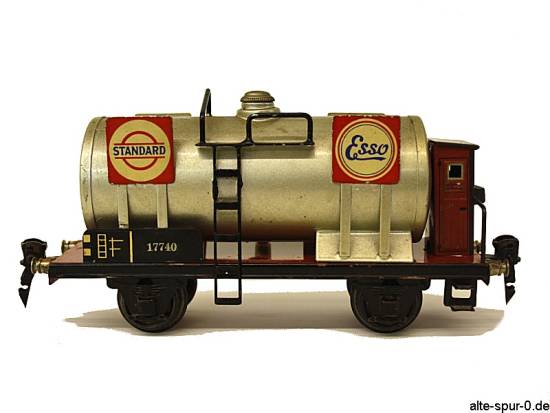 17740, Märklin, Tankwagen 2-achsig, silber, STANDARD Essolub, Spur Null
