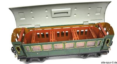 Märklin Personenwagen, 4-achsig, grün, alte Spur 0)