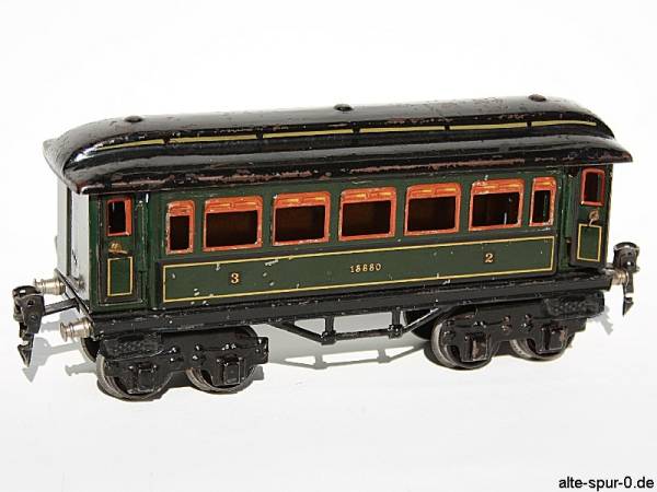 Märklin Personenwagen, 4-achsig, grün, Schriftzug für Wagennummer mittig, alte Spur 0