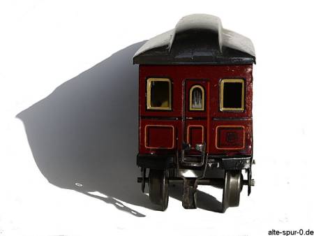 Märklin Personenwagen, 2-achsig, rotbraun, Schriftzug der Wagennummer mittig, alte Spur 0
