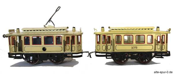 Märklin, Uhrwerksstraßenbahn, 2-achsig, beige, mit beweglichem Pantographen Märklin, Uhrwerksstraßenbahn, 2-achsig, beige, mit beweglichem Pantographen